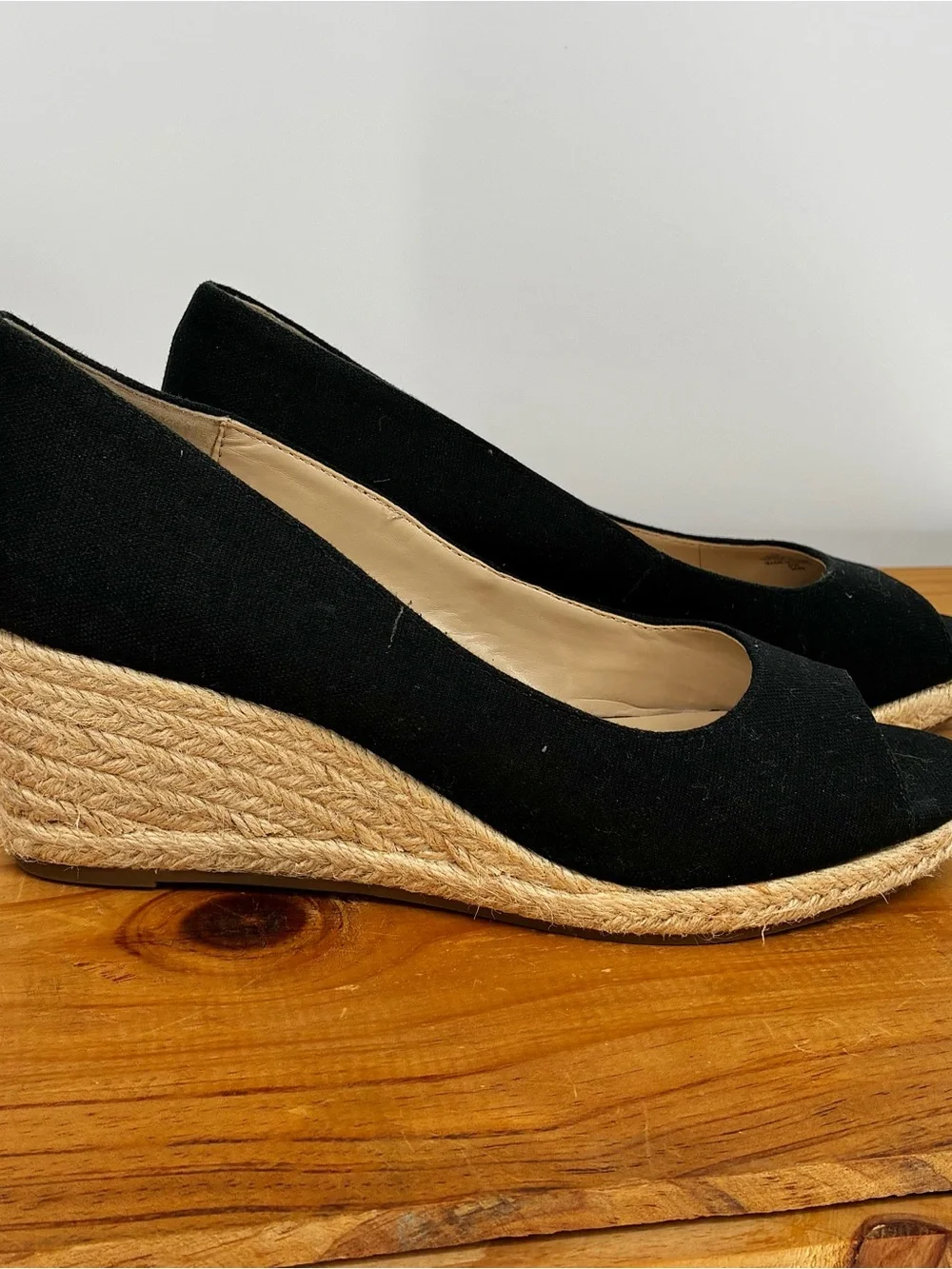 Bandolino Black Canvas Peep Toe Espadrille Wedges Size 7